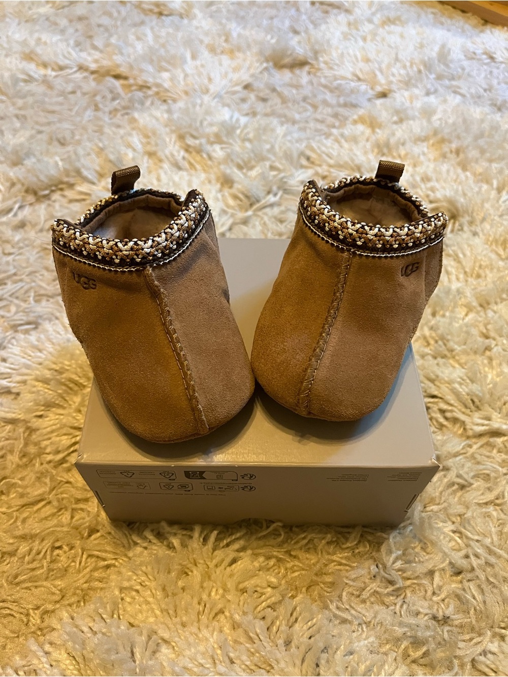 UGG Kids Chestnut Suede Booties with Knit Trim - Chestnut